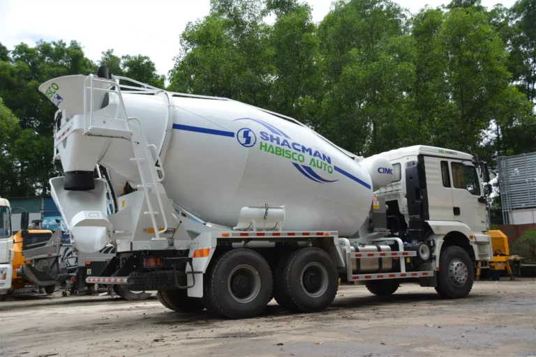 SHACMAN H3000 Mixer truck 6X4 (2)