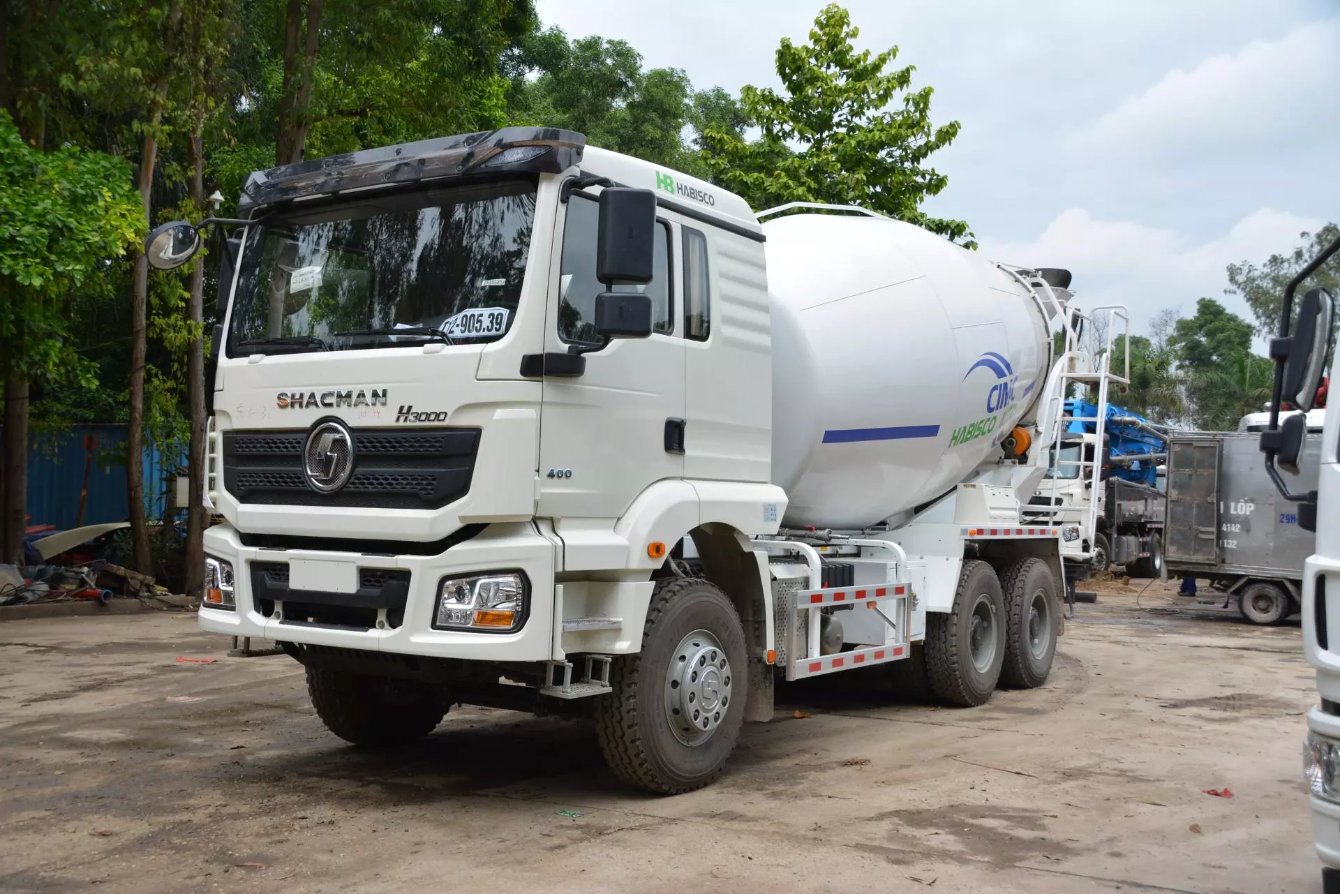 SHACMAN H3000 Автобетоносмеситель 6X4